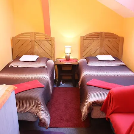 Pokoje Na Chmielnej 2 * Warszawa