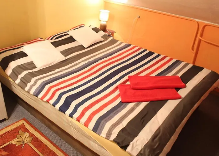 Pokoje Na Chmielnej 2 * Warszawa