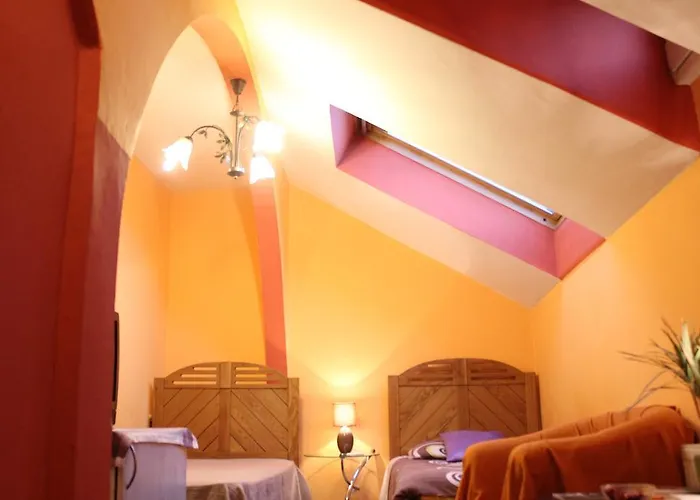 Hostel Pokoje Na Chmielnej 2 *