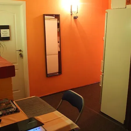 Hostel Pokoje Na Chmielnej 2 *