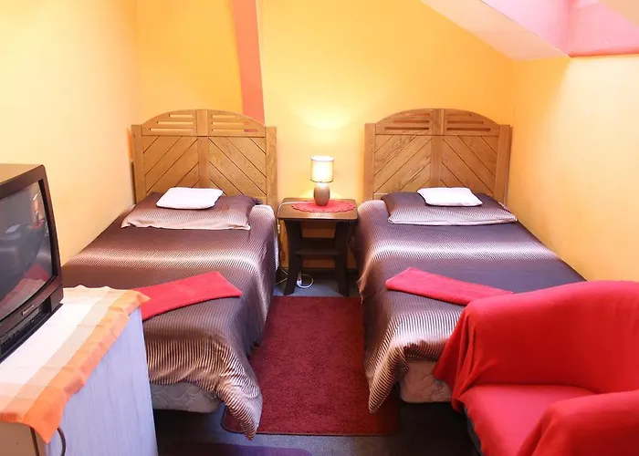 Pokoje Na Chmielnej 2 * Warszawa