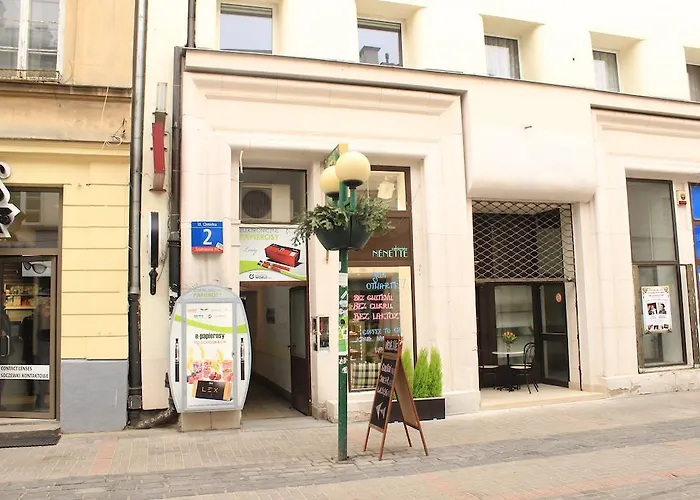 Hostel Pokoje Na Chmielnej 2 Warschau