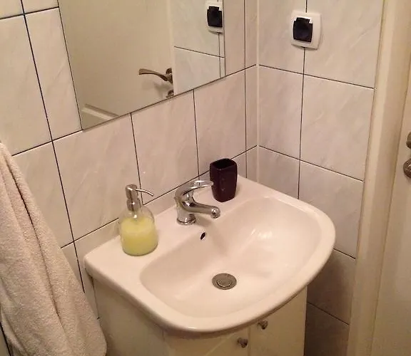 Hostel Pokoje Na Chmielnej 2 *