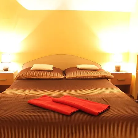 Na Chmielnej 2 * Warszawa